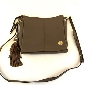 😍🌻 Vince Camuto New York Grey Leather Crossbody Bag